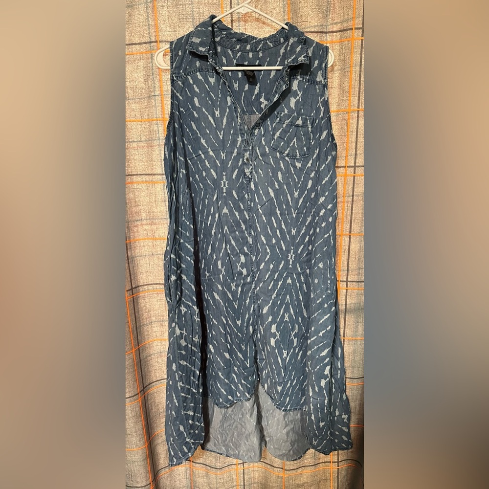 Sleeveless dress